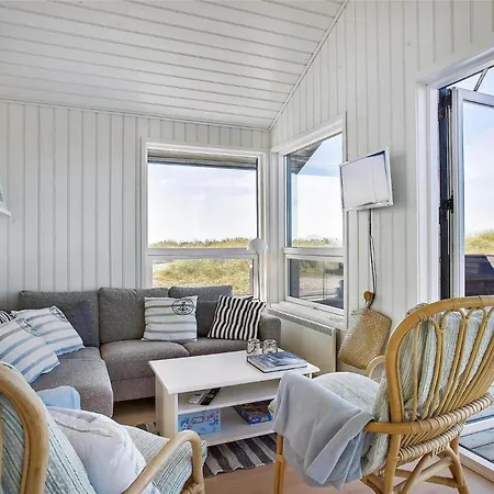 Ln1807-hjorring-ved-klitten-8 *